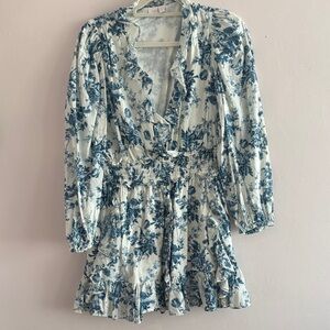 Chic Floral Long Sleeve Dress in Blue and White
